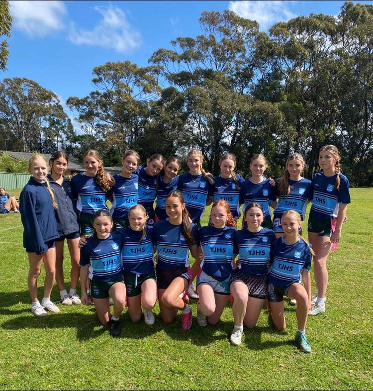 Students at League game